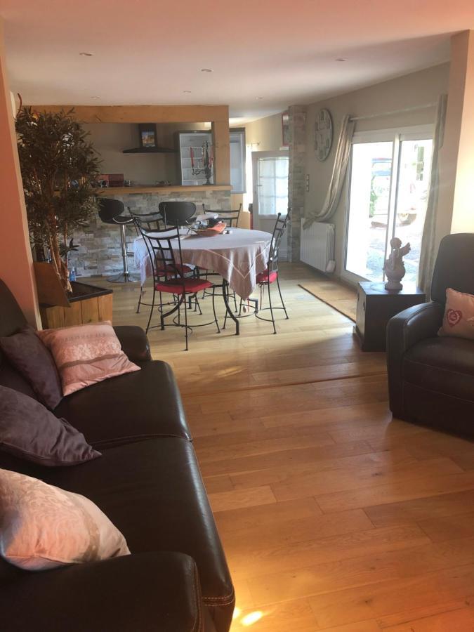 فيلا Maison Du Bonheur Saint-Mards-de-Fresne المظهر الخارجي الصورة